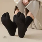 Chaussettes Tabi noires unies japonaises