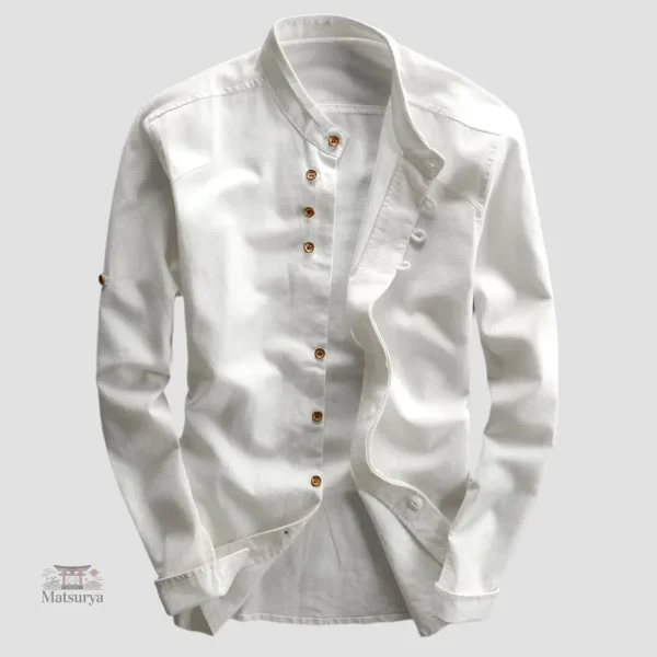Chemise Japonaise classique au design moderne