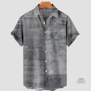 Chemise japonaise grise classique en style intemporel