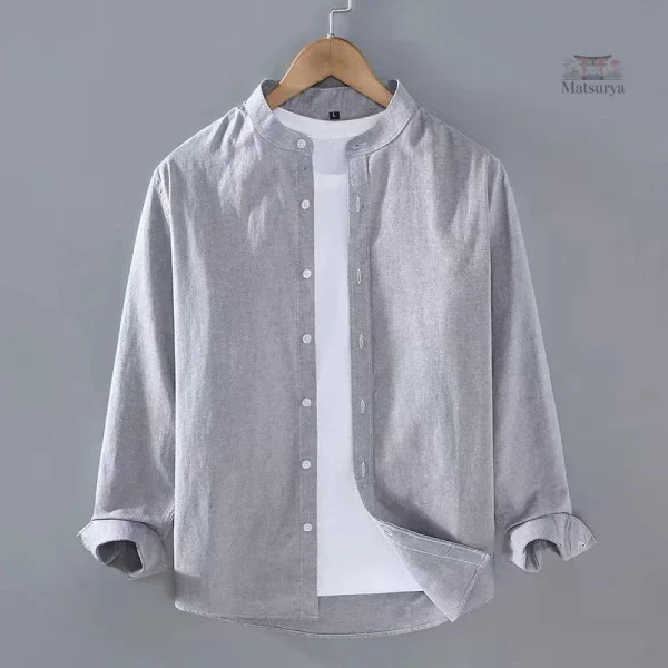Style minimaliste pour cette chemise japonaise unisexe
