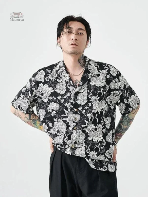 Chemise noire à motifs floraux, style japonais