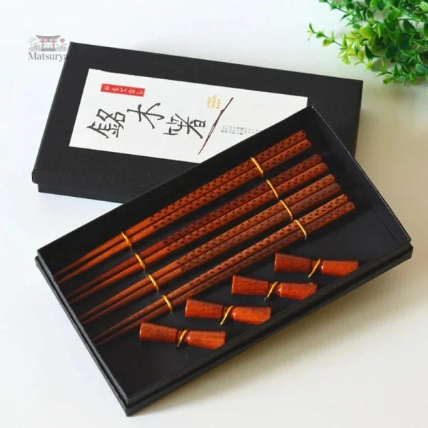 Coffret de baguettes pour repas japonais