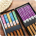 Baguettes japonaises en bambou, design élégant