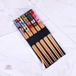 Baguettes en bambou, tradition culinaire japonaise
