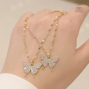 Bijou japonais en cristal avec motif papillon
