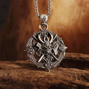 Collier gothique japonais élégant et mystérieux