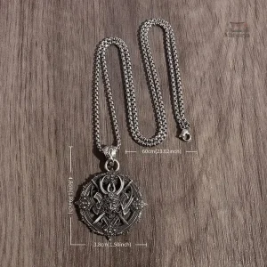 Collier japonais inspiré de l'esthétique gothique