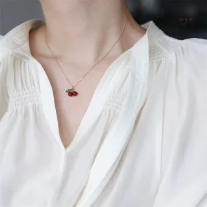 Collier japonais pour femme, design élégant et raffiné