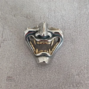 Accessoire japonais : collier avec pendentif fantôme