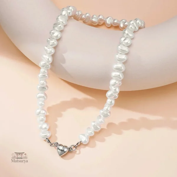 Collier Japonais avec design baroque unique