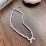 Collier traditionnel japonais au style sophistiqué