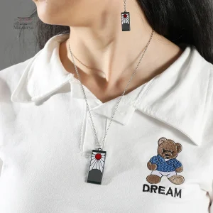 Collier japonais traditionnel en style artisanal