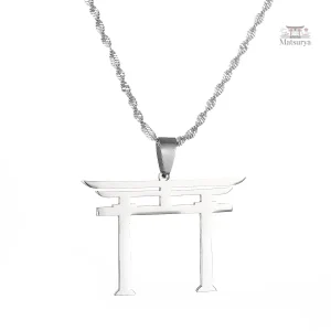 Accessoire élégant, collier Torii en hommage au Japon