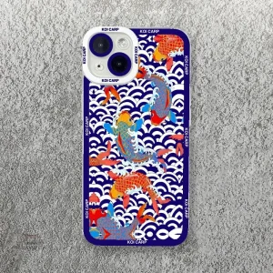 Accessoire iPhone avec motif traditionnel de poissons japonais