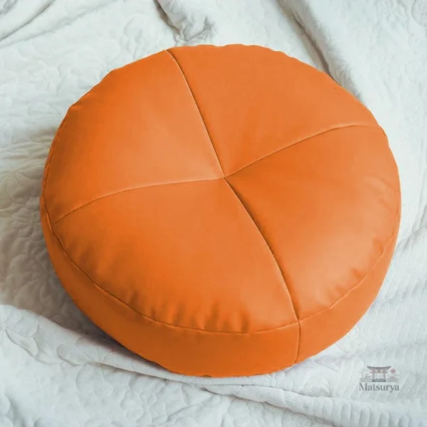 Coussin Japonais aux lignes minimalistes