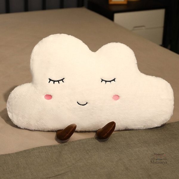 Coussin nuage mignon, idéal pour la décoration intérieure