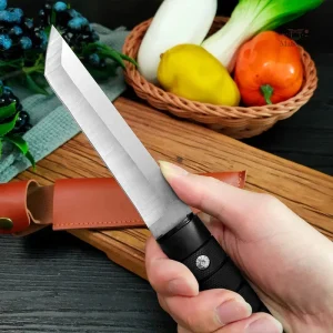Couteau de chasse japonais artisanal, design traditionnel