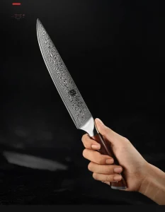 Couteau de cuisine japonais, tranchant et précis pour la préparation