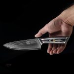 Couteau forgé japonais, design élégant et tranchant précis