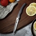 Couteau pliant japonais élégant et fonctionnel