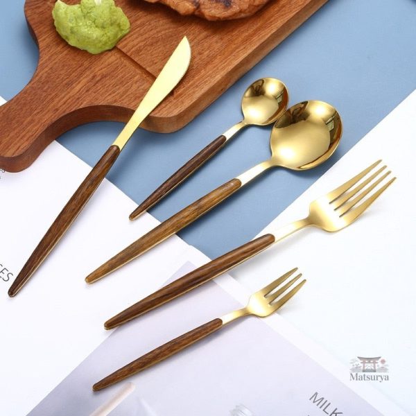 couvert-bois-et-inox-1 Couvert en bois et inox japonais