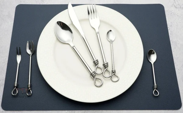 Couvert japonais innovant pour repas raffinés