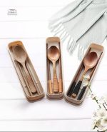 Couvert japonais en bois