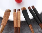 Couverts japonais en bois pour la cuisine