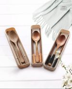 Set de couverts en bois traditionnels