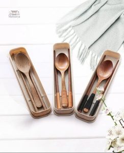 Couverts japonais élégants en bois