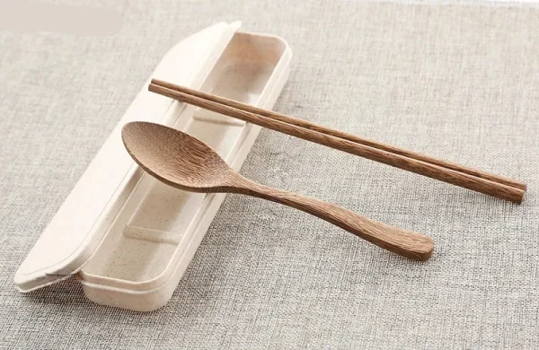 Couverts japonais en bois pour repas