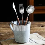 Couverts japonais modernes avec design minimaliste