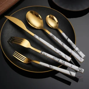 Set de couverts japonais marbrés pour un repas raffiné