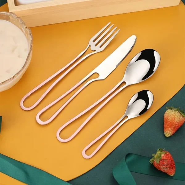 Couvert japonais moderne, essentiel pour la cuisine japonaise