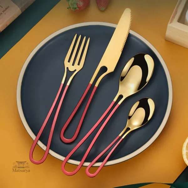 Couverts japonais modernes, idéaux pour la table élégante