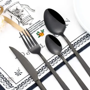 Couverts japonais élégants en noir