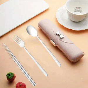 Couverts japonais compacts pour un repas nomade