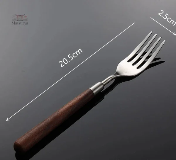 Couverts japonais en bois, finition artisanale