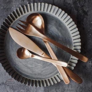 Couverts japonais élégants pour une expérience culinaire raffinée