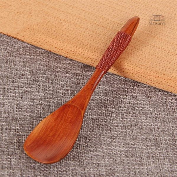 Ustensile de cuisine japonais pour servir le riz