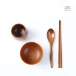 Plateaux japonais en bois pour repas traditionnels