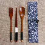 Ensemble de couverts japonais