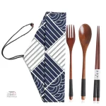 Couverts traditionnels japonais en bois