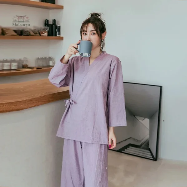Kimono pyjama chic pour femme en tissu léger