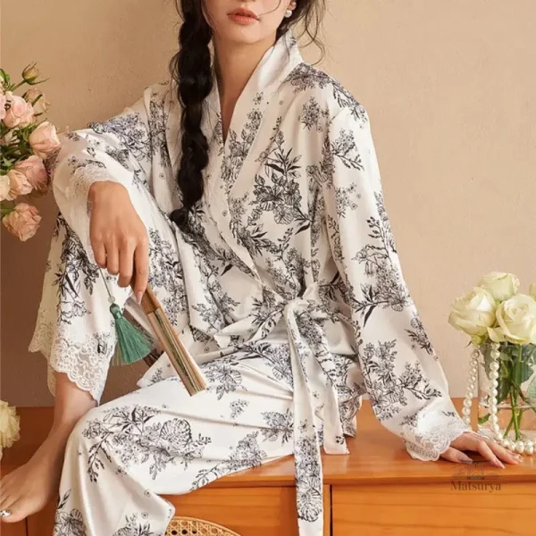 Vêtements de nuit femme style japonais
