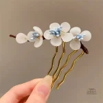 Accessoire de cheveux japonais avec design fleuri