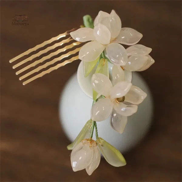 Accessoire capillaire japonais avec motif floral