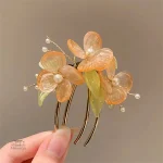 Accessoire de coiffure japonais avec fleurs