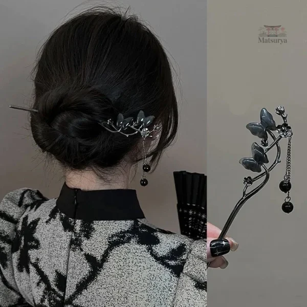 Pompon papillon, épingle à cheveux pour un look raffiné
