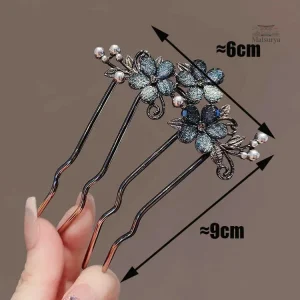 Accessoire de coiffure japonais avec design floral perlé